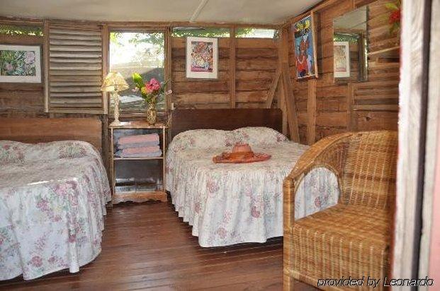 Secret Cabins At Firefly Beach Cottage Negril Eksteriør billede