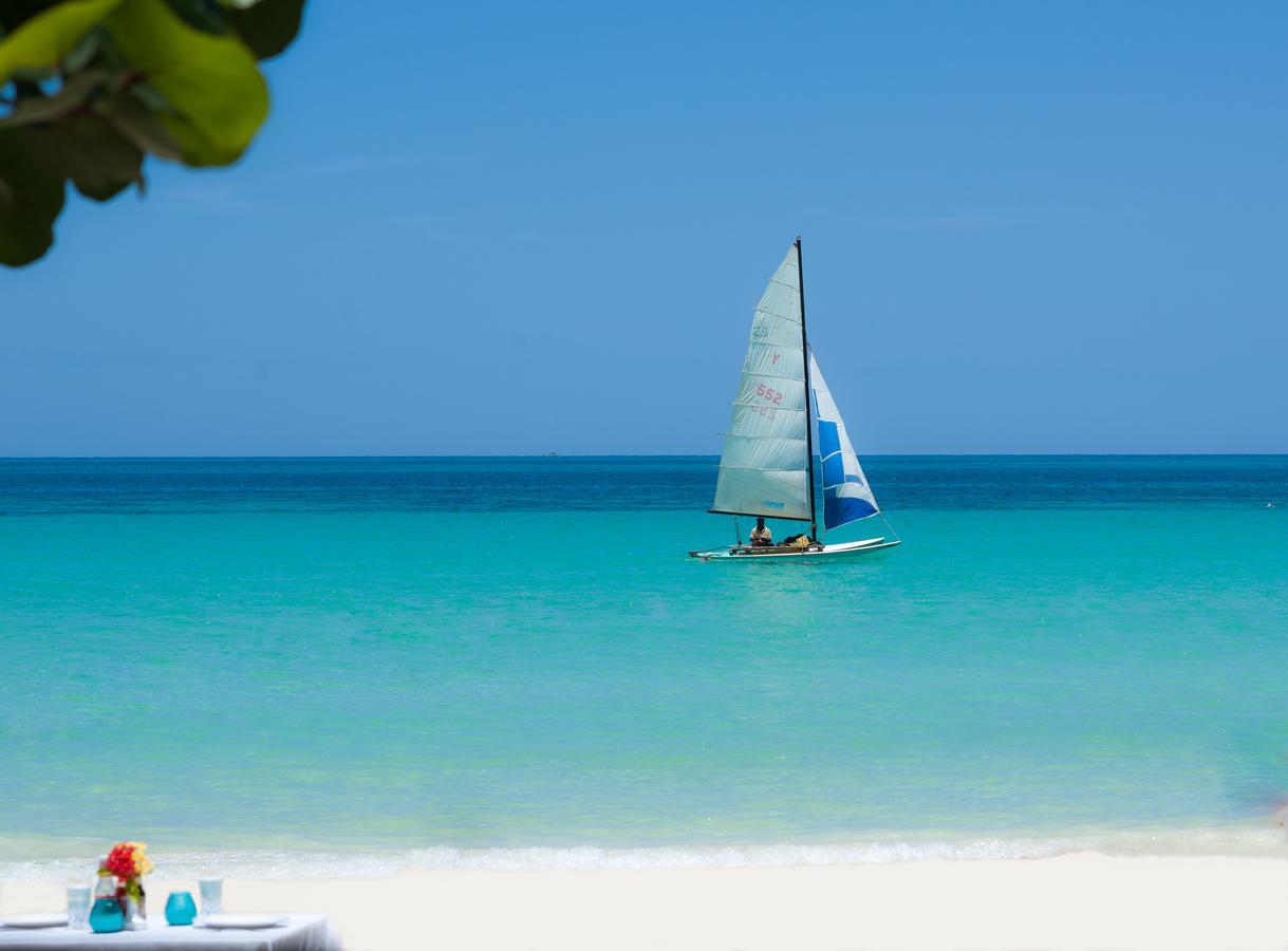 Secret Cabins At Firefly Beach Cottage Negril Eksteriør billede