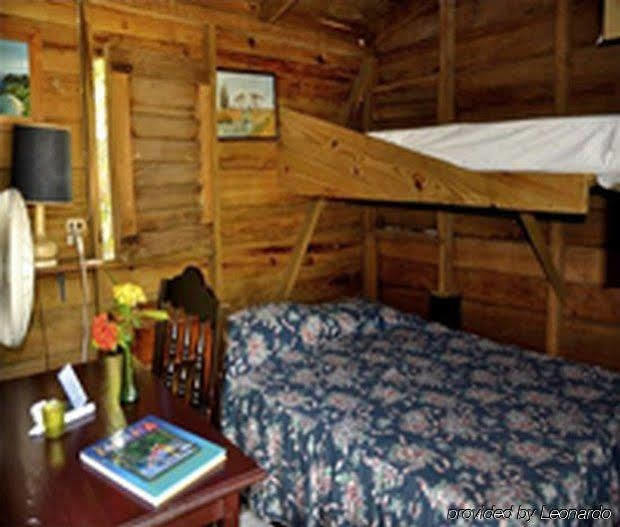 Secret Cabins At Firefly Beach Cottage Negril Eksteriør billede