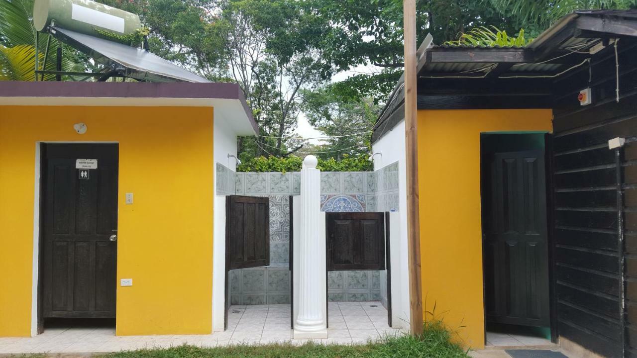 Secret Cabins At Firefly Beach Cottage Negril Eksteriør billede